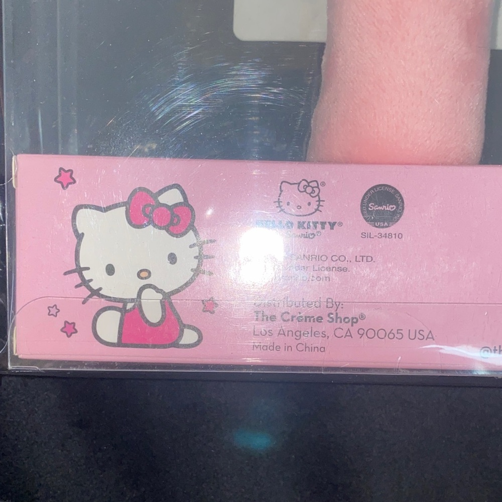 NWT! Limited Edition! Hello Kitty Plush Hand Held Mirror by The Crème Shop - Picture 10 of 11